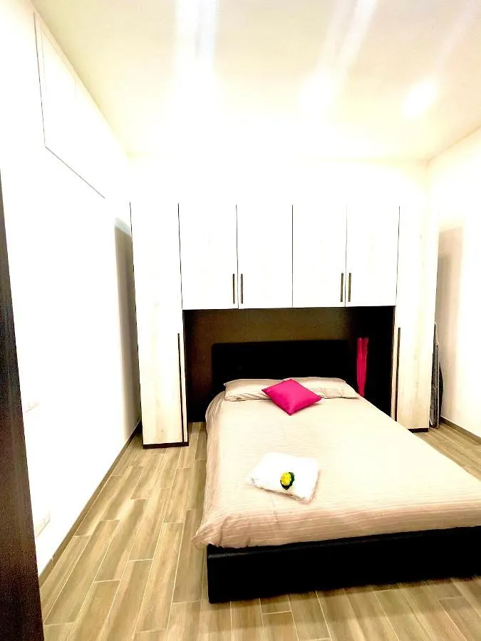 Holiday Home Roma Lacasadivalentina İtalya